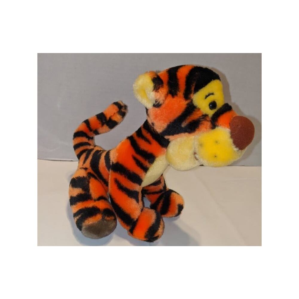 Vintage 10" Plush Tigger Disneyland Winnie the Pooh Disney Like New Disney Store